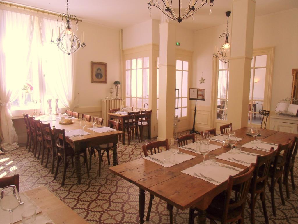 Hotel De La Providence Egliseneuve-d'Entraigues Luaran gambar