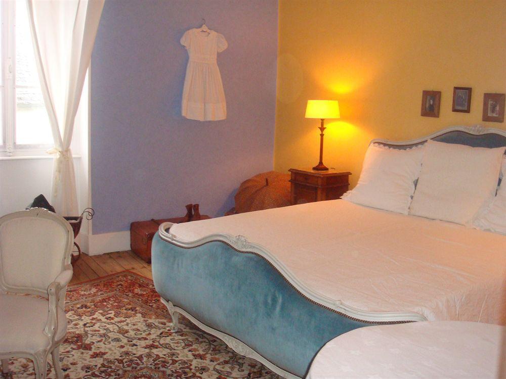 Hotel De La Providence Egliseneuve-d'Entraigues Luaran gambar