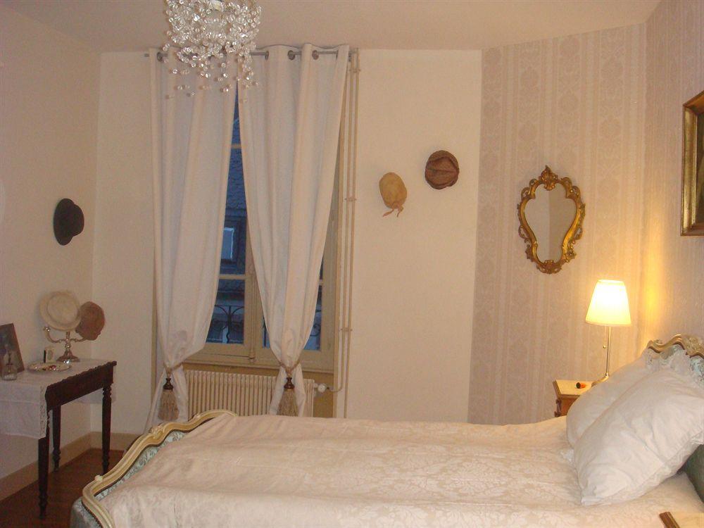 Hotel De La Providence Egliseneuve-d'Entraigues Luaran gambar