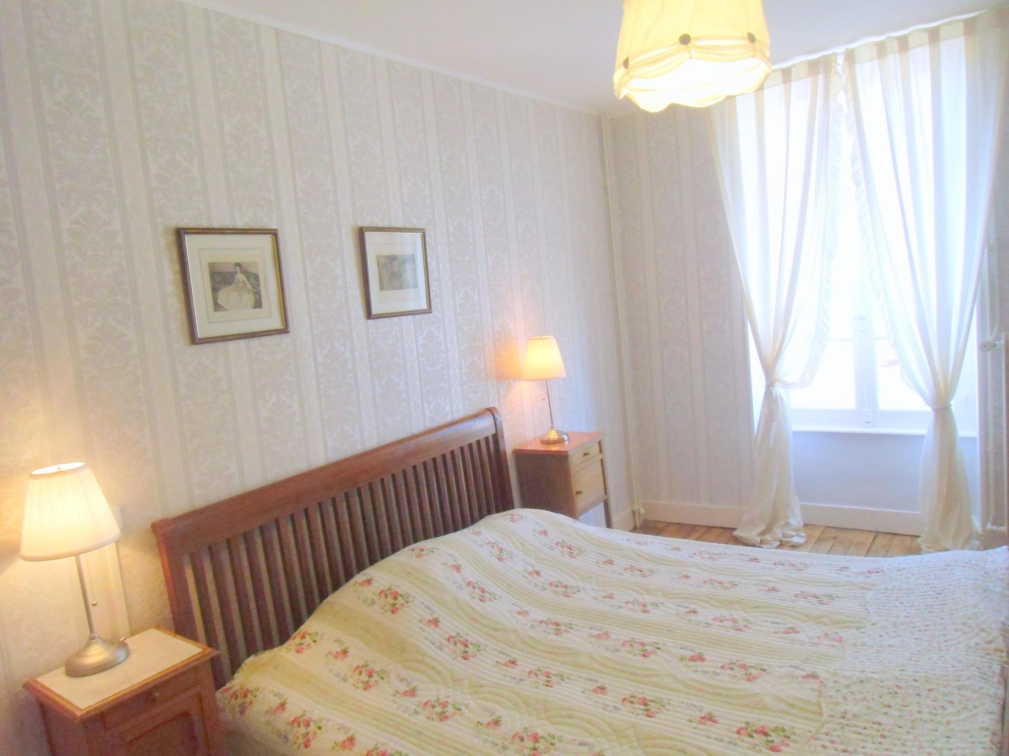 Hotel De La Providence Egliseneuve-d'Entraigues Luaran gambar