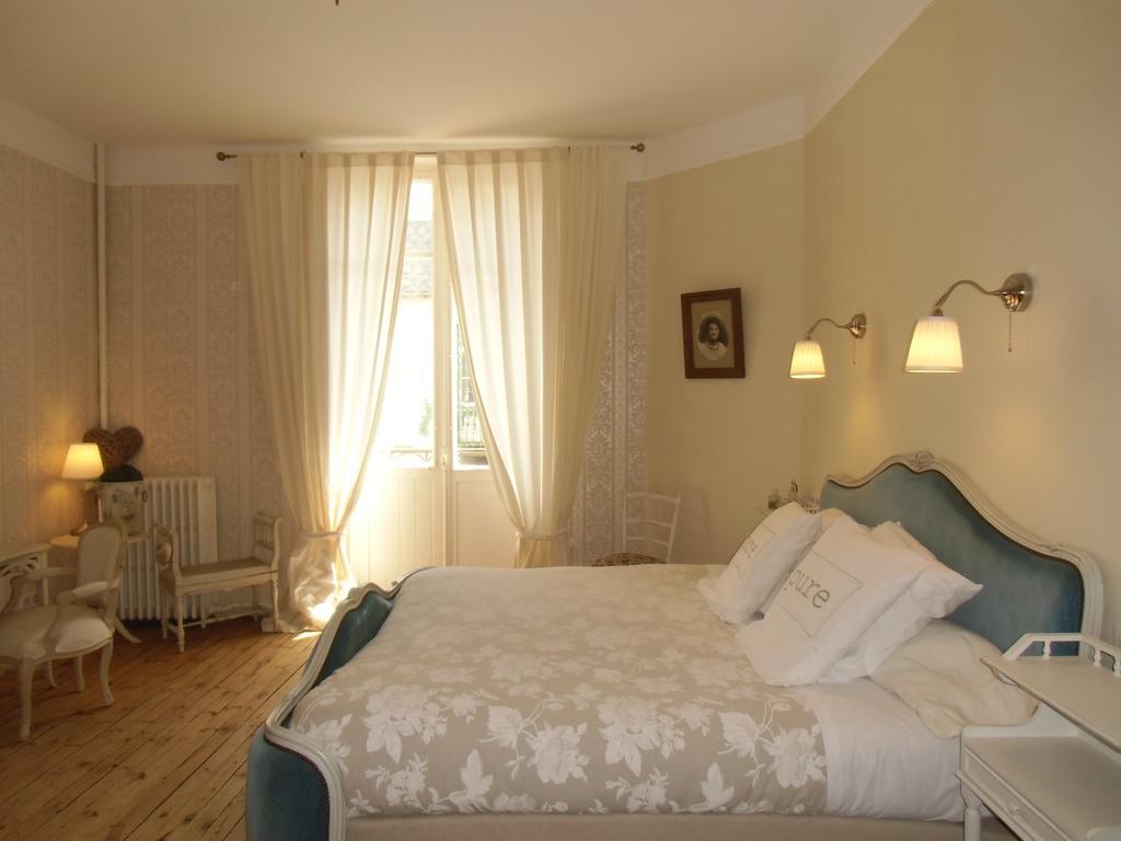 Hotel De La Providence Egliseneuve-d'Entraigues Luaran gambar