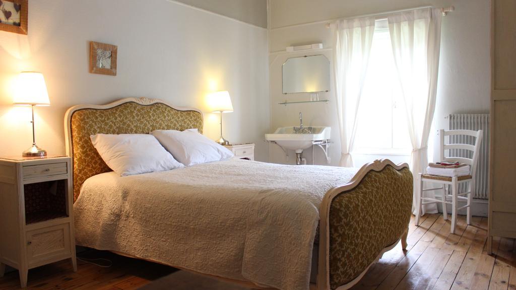 Hotel De La Providence Egliseneuve-d'Entraigues Luaran gambar